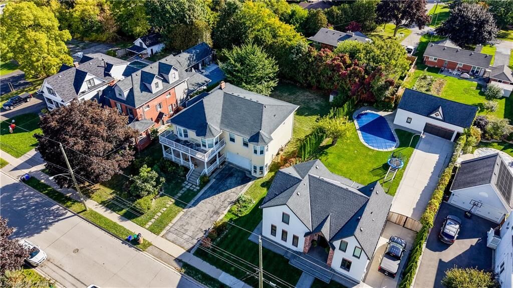 Property Photo:  7 Robinson Street S  ON L3M 3C5 