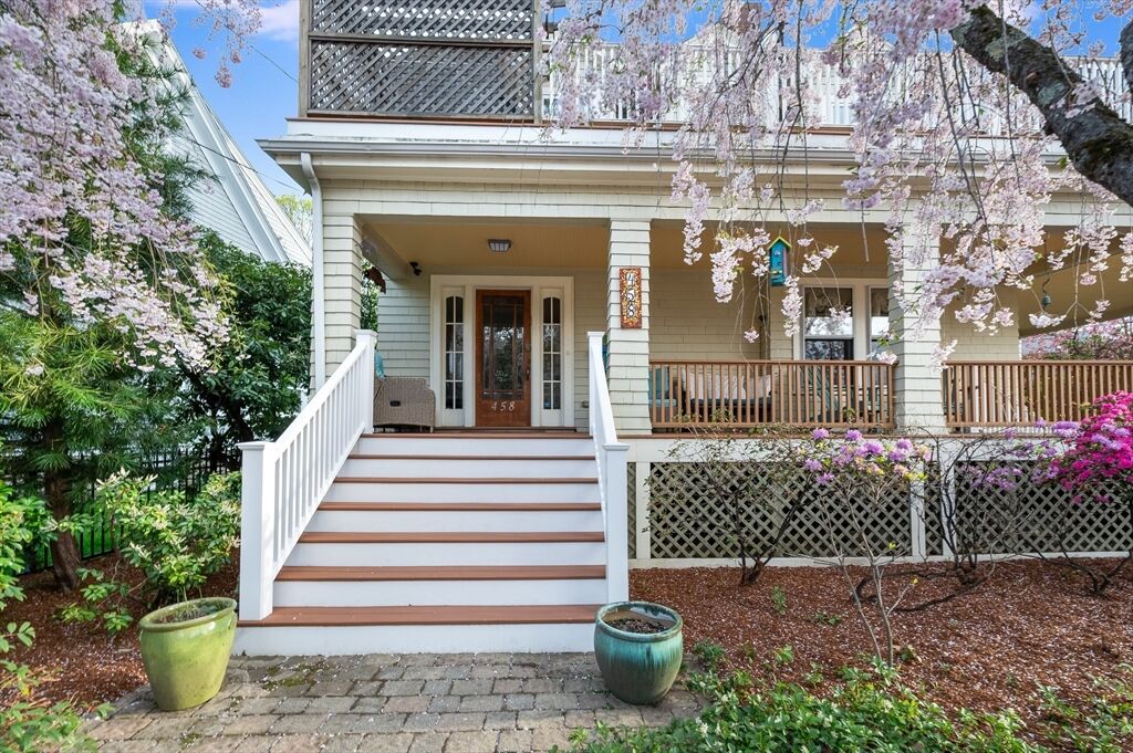 Property Photo:  458 Woodward St.  MA 02468 