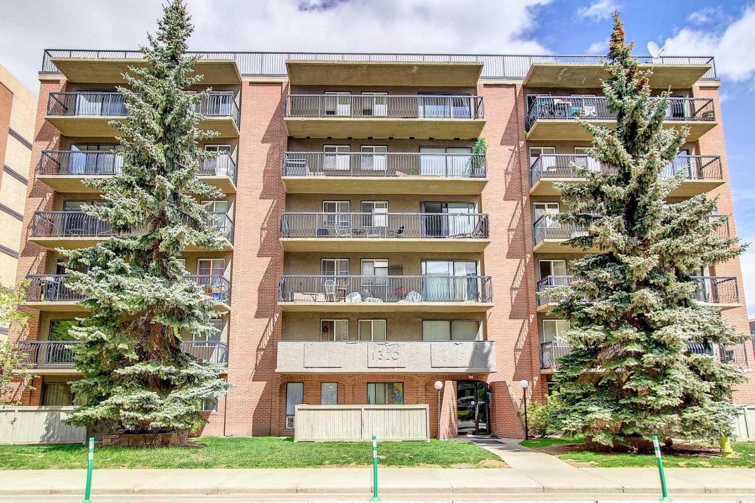 Property Photo: 1320 12 Avenue SW 606 AB T3C 3R6