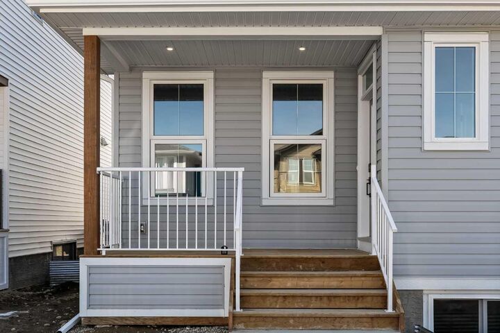 Property Photo: 1133 Chinook Gate Bay SW AB T4B 5J1