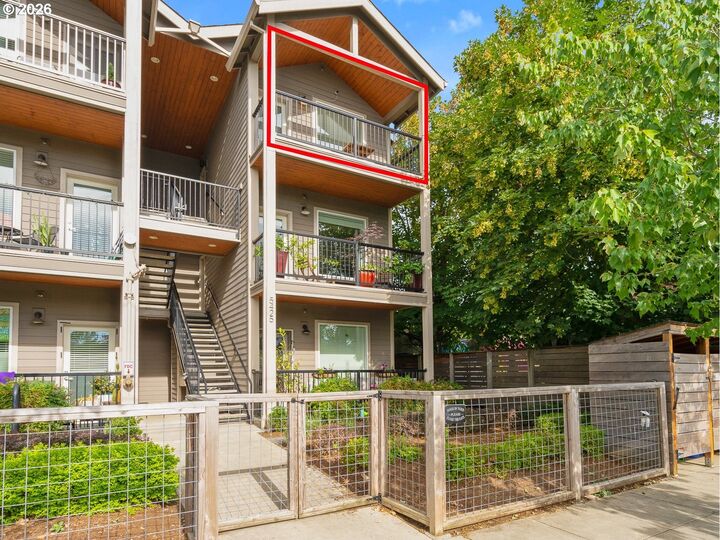 Property Photo: 5425 N Minnesota Ave 6 OR 97217