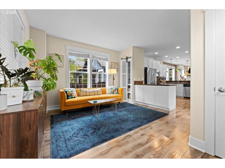 Property Photo: 4325 SE Bybee Blvd OR 97206