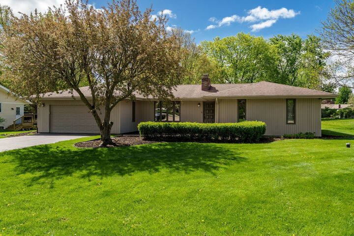 Property Photo: 11891 Tresemer Road IL 61073