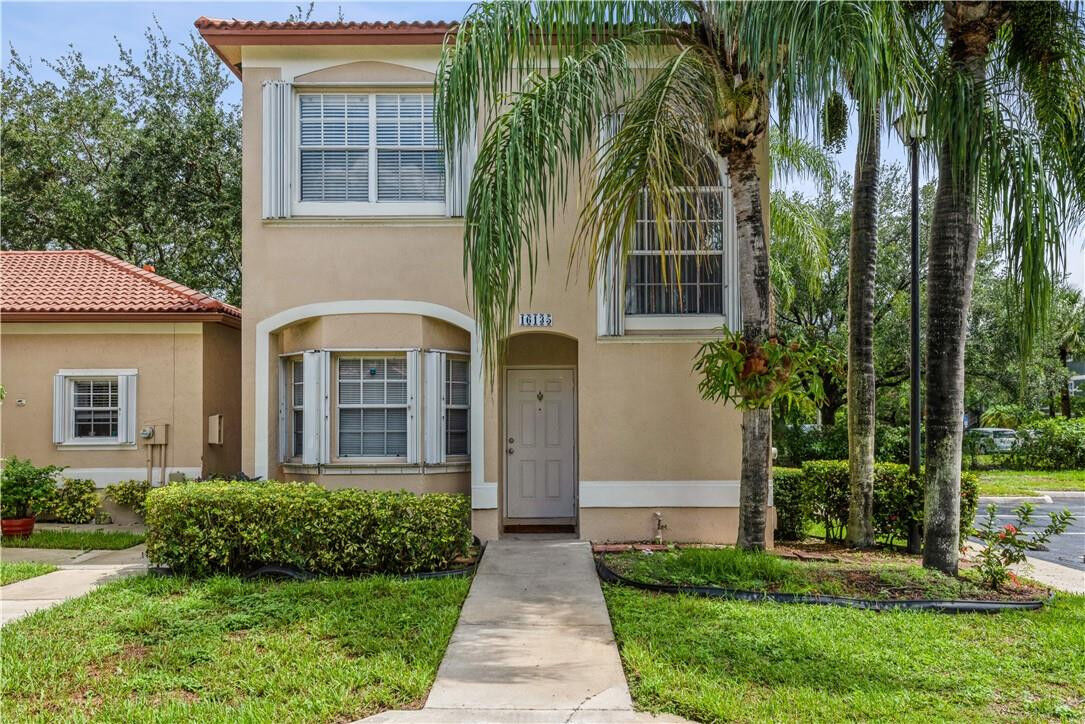 Property Photo:  16135 Emerald Cove Road  FL 33331 