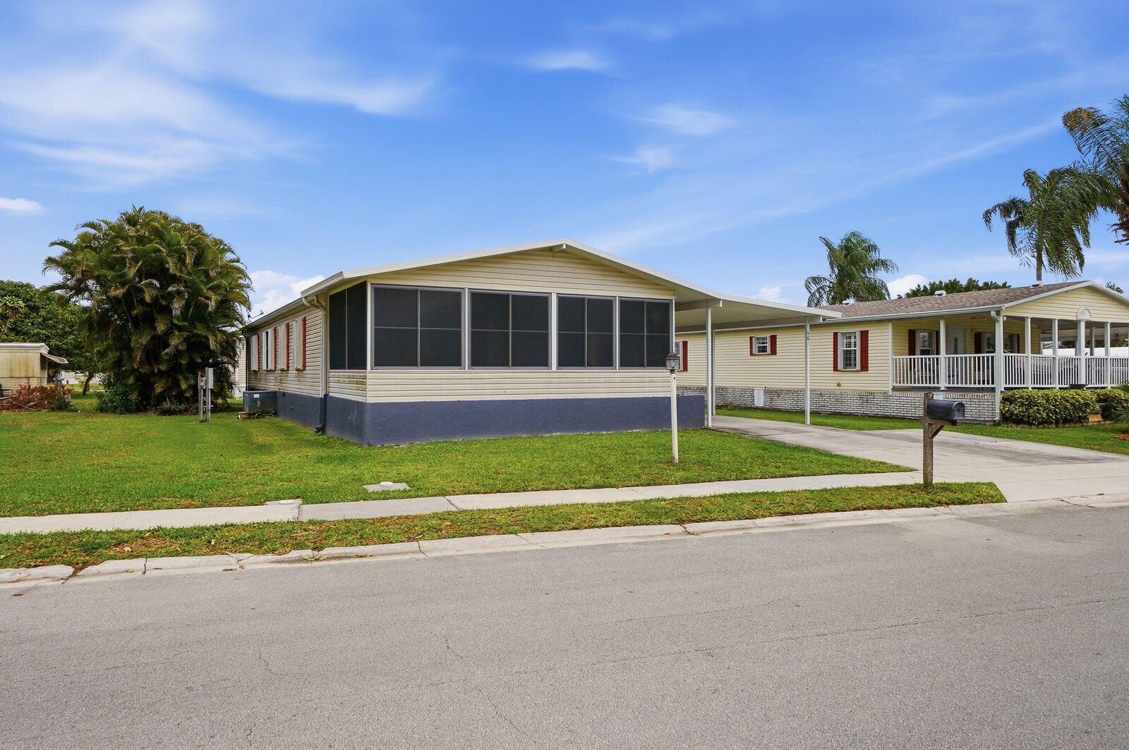 Property Photo:  1500 SW 65th Avenue  FL 33428 
