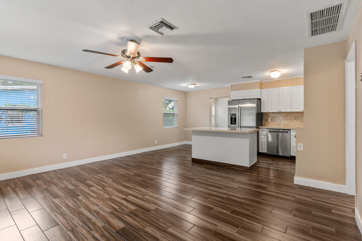 Property Photo:  957 30th Street  FL 33407 