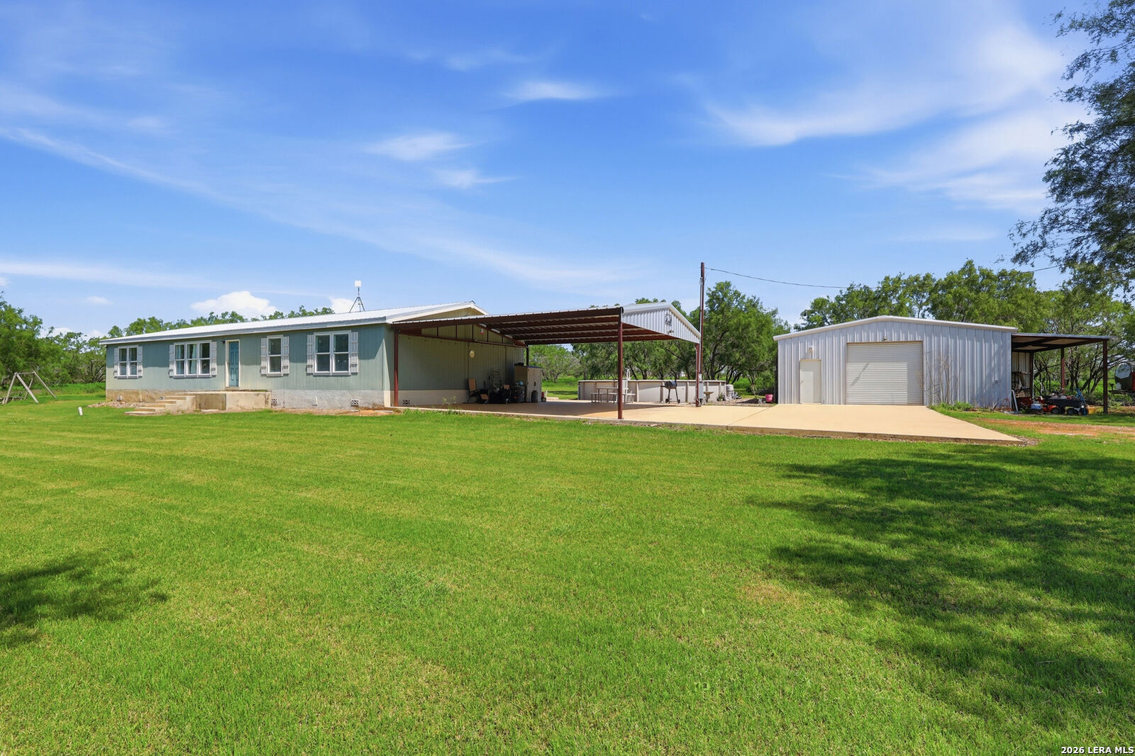 Property Photo:  152 E County Road 304  TX 78026 