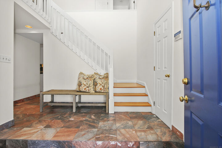 Property Photo:  4 Covlee Drive  CT 06880 