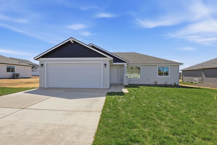 Property Photo:  23 W 13th St  WA 99006 