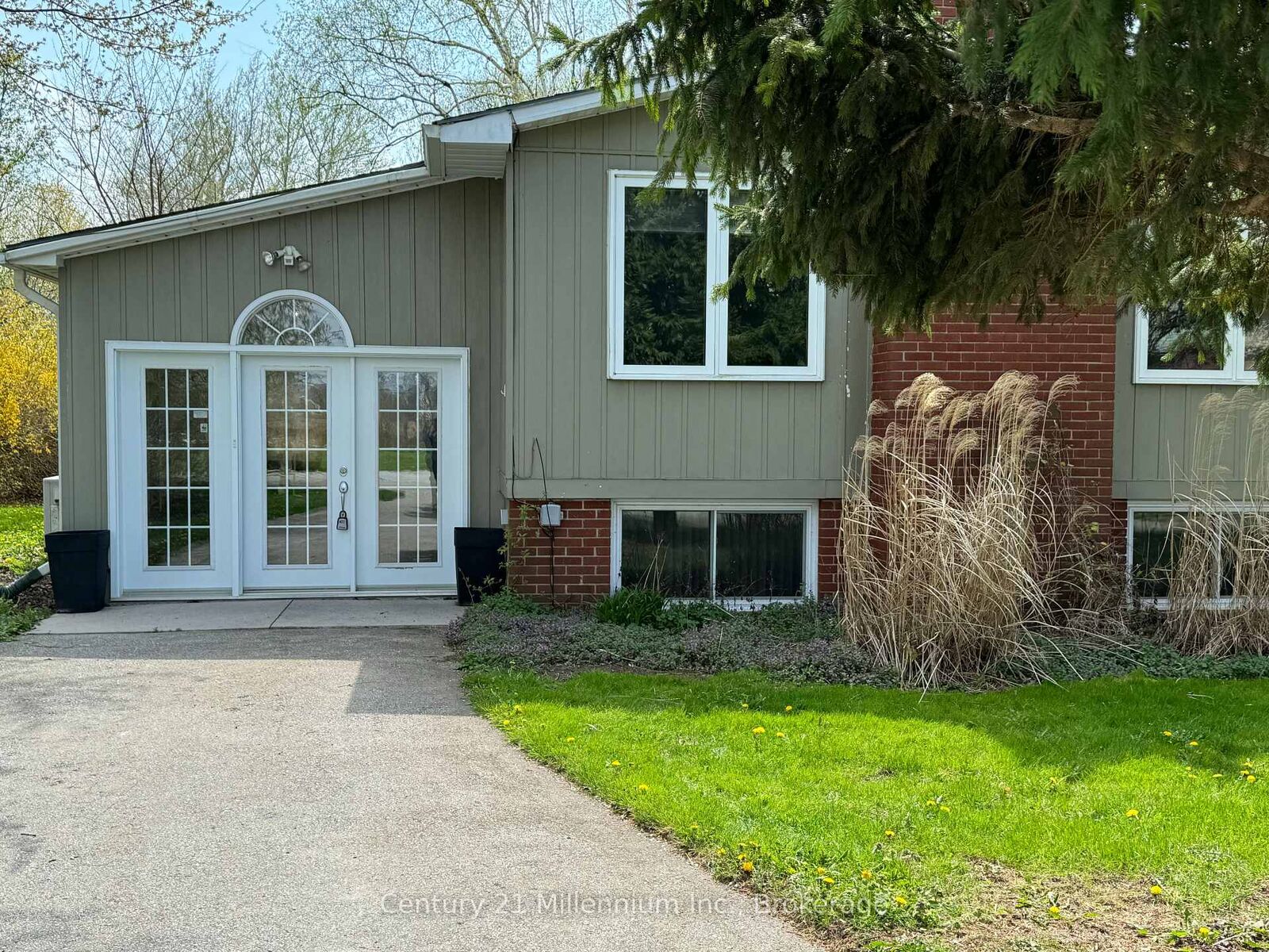 Property Photo: 72234 Lakeshore Drive ON N0M 1N0