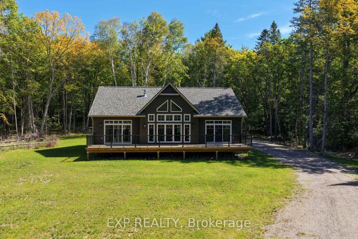 Property Photo: 747 Lakewoods Drive ON K0J 1B0