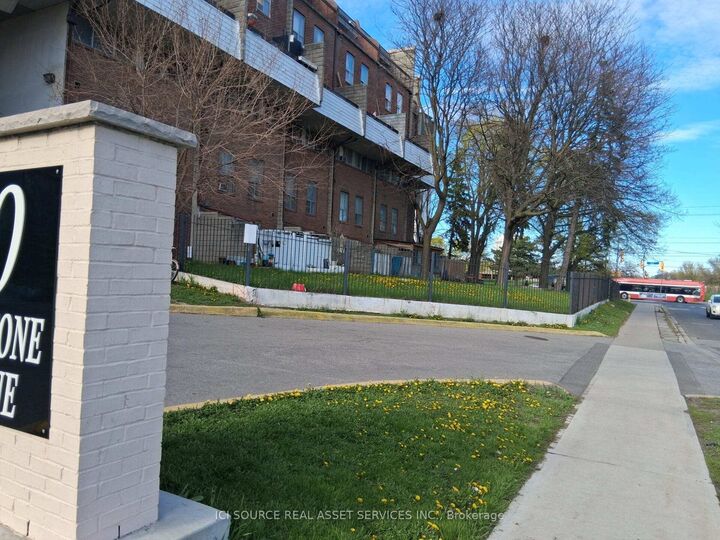 Property Photo: 10 Eddystone Avenue 148 ON M3N 2T2
