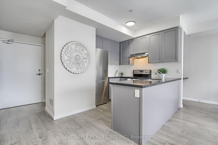 Property Photo:  600 Alex Gardner Circle 110  ON L4G 3G5 