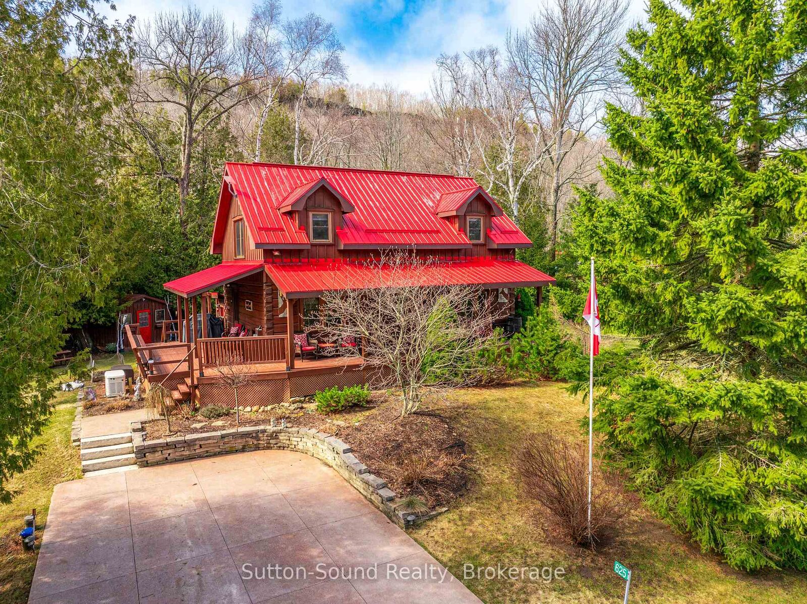 Property Photo:  625 Mallory Beach Road  ON N0H 2T0 