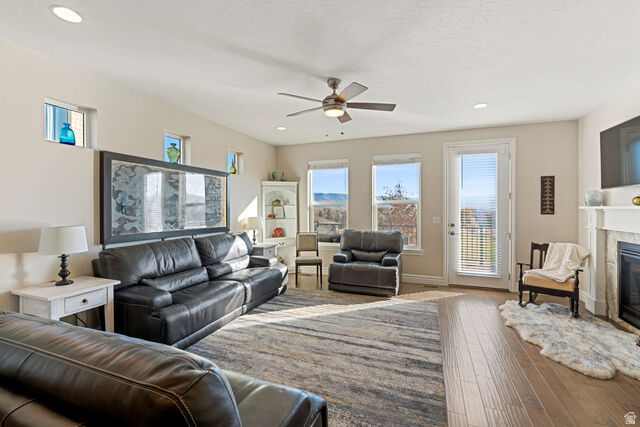 Property Photo: 836 N Pinehurst Dr W UT 84049
