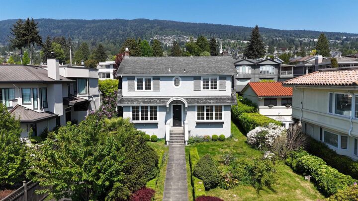 Property Photo: 2361 Bellevue Avenue BC V7V 1C9