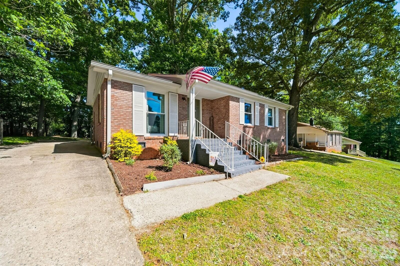 Property Photo:  1312 County Home Road  NC 28613 