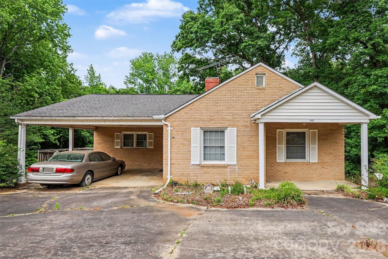 Property Photo: 5401 Flat Creek Road SC 29058