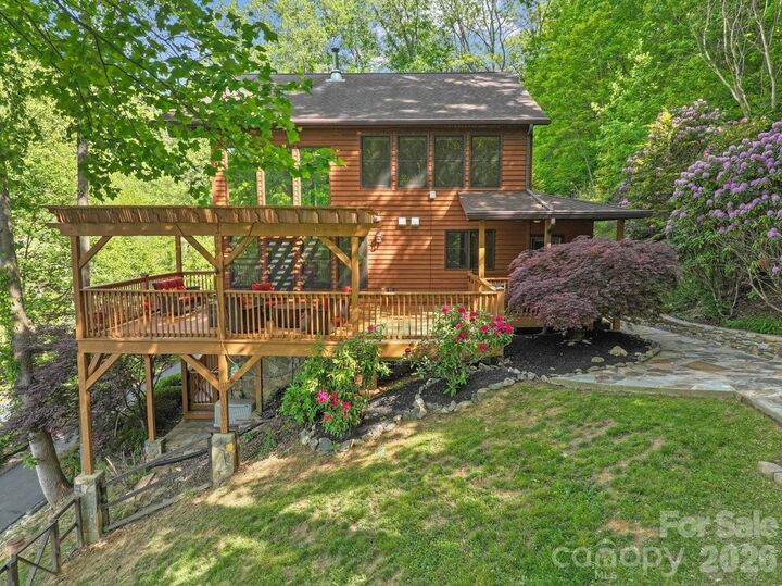 Property Photo:  52 Mountain Park Drive  NC 28754 