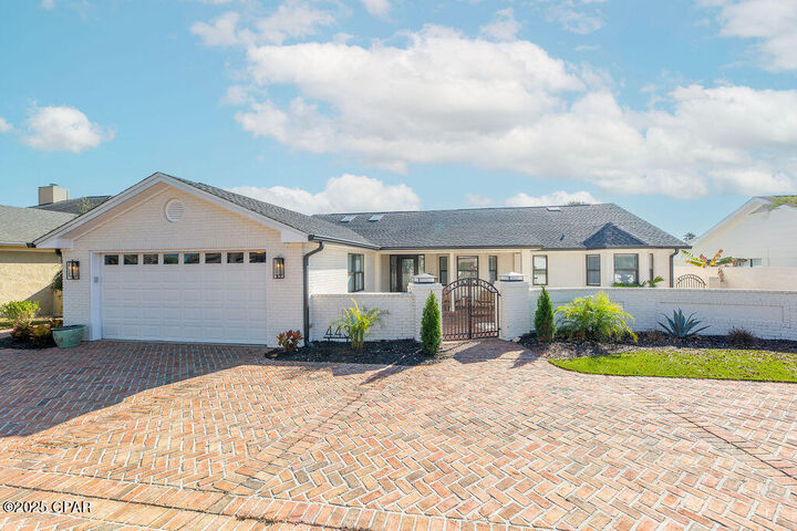 Property Photo: 443 Wahoo Road FL 32408
