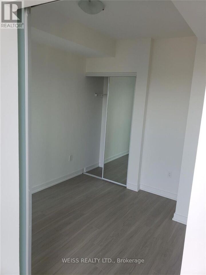 Property Photo:  1 Yorkville Avenue 1309  ON M4W 0B1 