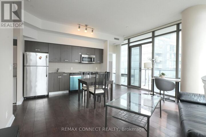 Property Photo:  832 Bay Street 3008  ON M5S 1Z6 