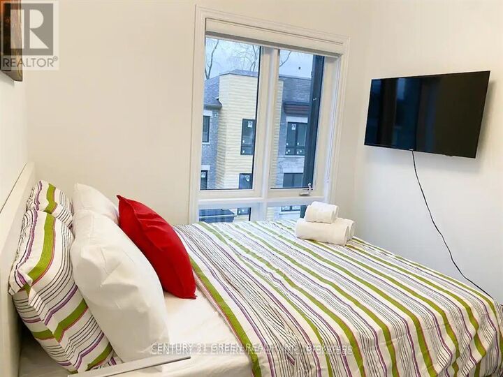 Property Photo:  13 Steamboat Way  ON L1N 0M6 
