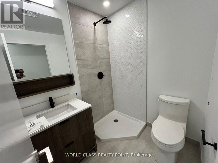 Property Photo:  8888 Yonge Street 212  ON L4C 5V6 