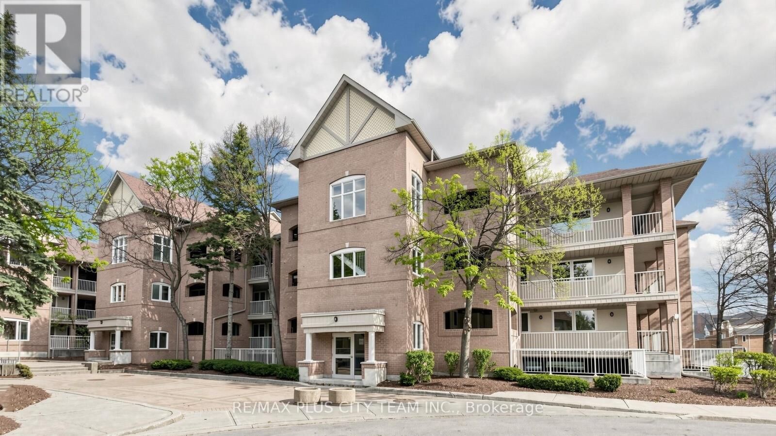 Property Photo:  55 Bristol Road East 111  ON L4Z 3N9 