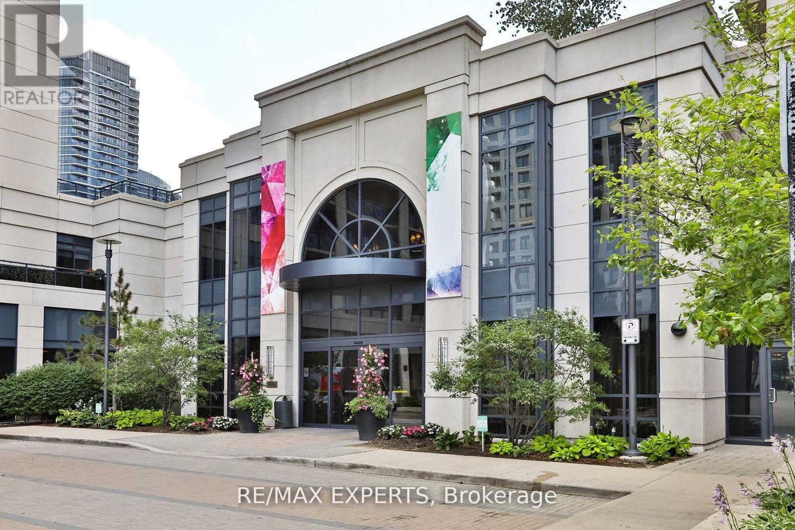 Property Photo:  2 Eva Road 2021  ON M9C 2A8 