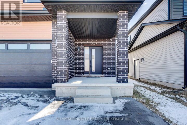 Property Photo:  1377 Twilite Boulevard  ON N6G 3R5 