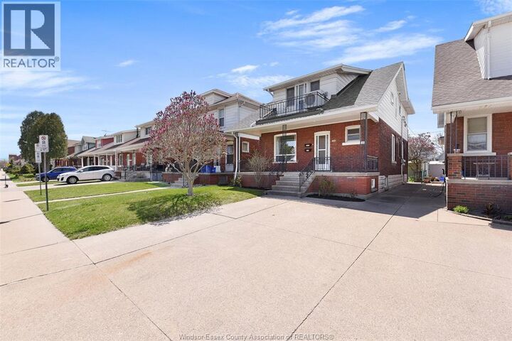 Property Photo:  1069 Marentette Avenue Upper  ON N9A 2A4 