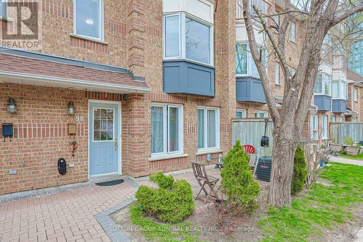 Property Photo:  151 Townsgate Drive 96  ON L4J 8J7 