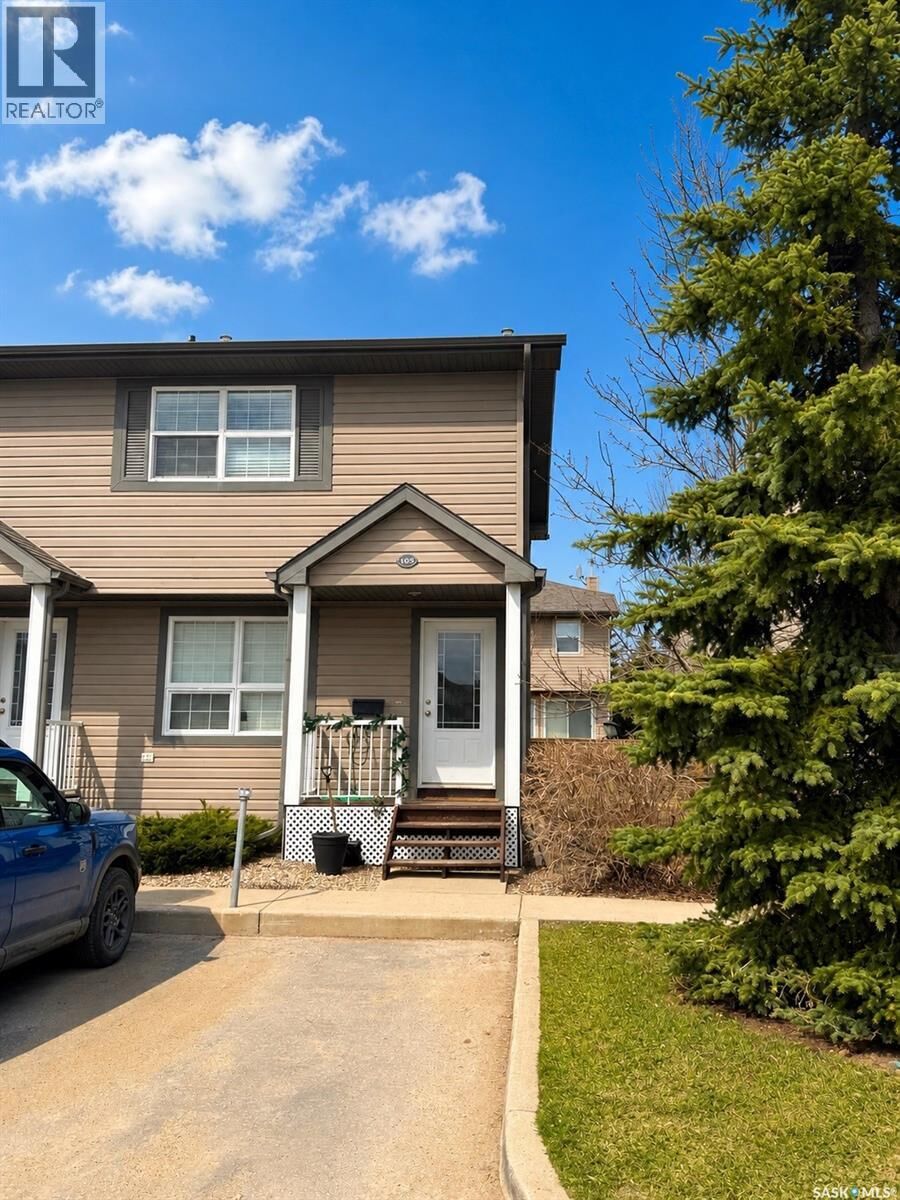 Property Photo:  105 350 Maccormack Road  SK S0K 0A2 