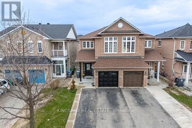 Property Photo:  803 Khan Crescent  ON L5V 2R2 