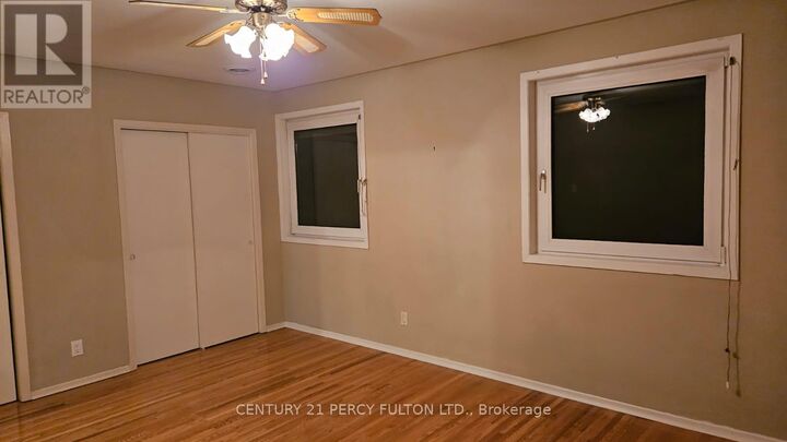 Property Photo:  648 Minto Street West  ON L1G 5K5 