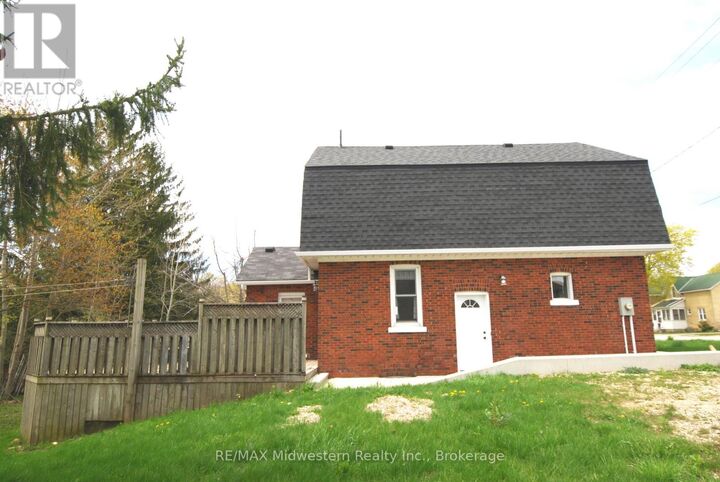 Property Photo:  200 Elora Street South  ON N0G 1Z0 