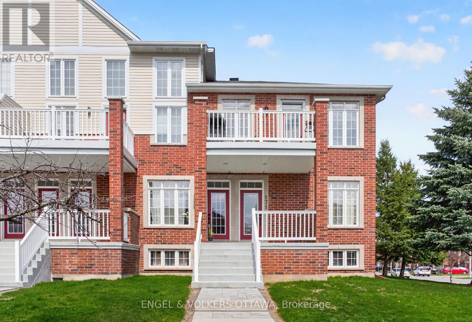 Property Photo:  169 Eye Bright Crescent  ON K1V 2K5 
