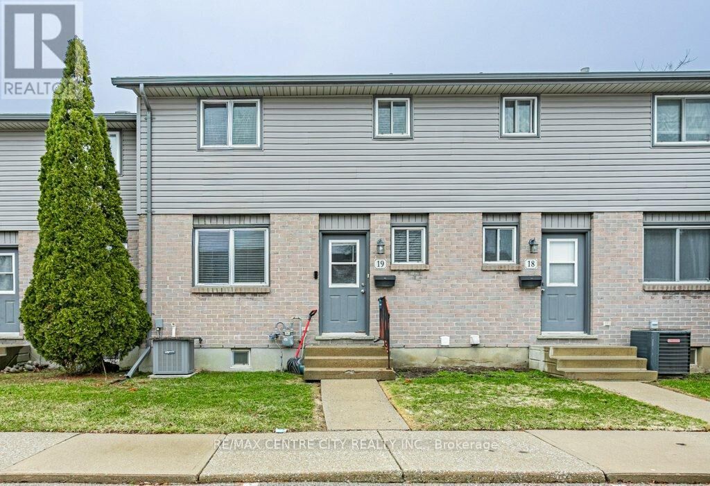 Property Photo:  490 Third Street 19  ON N5V 4A2 