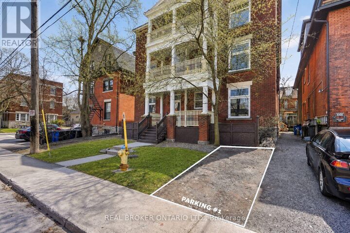 Property Photo:  72 Fifth Avenue  ON K1S 2M7 