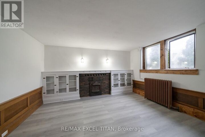Property Photo:  8 Kingston Road 51  ON M4L 2S4 