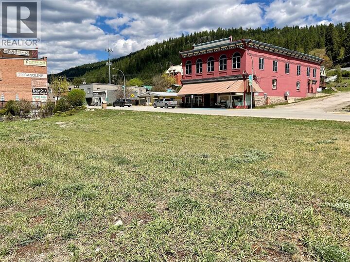 Property Photo:  355 Copper Avenue South  BC V0H 1J0 