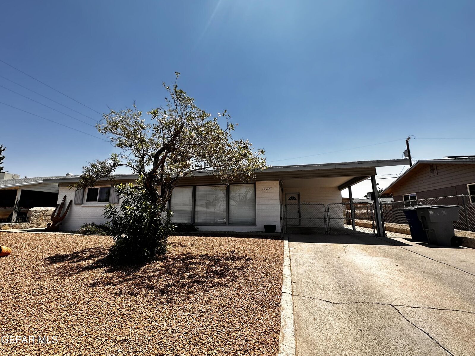 Property Photo: 1516 Elmhurst Drive TX 79925