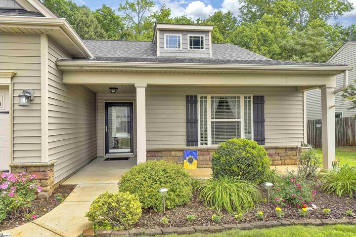 Property Photo:  268 Applehill Way  SC 29681 