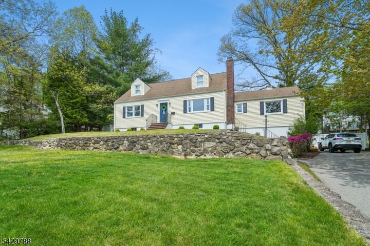 Property Photo:  27 Dogwood Rd  NJ 07950 
