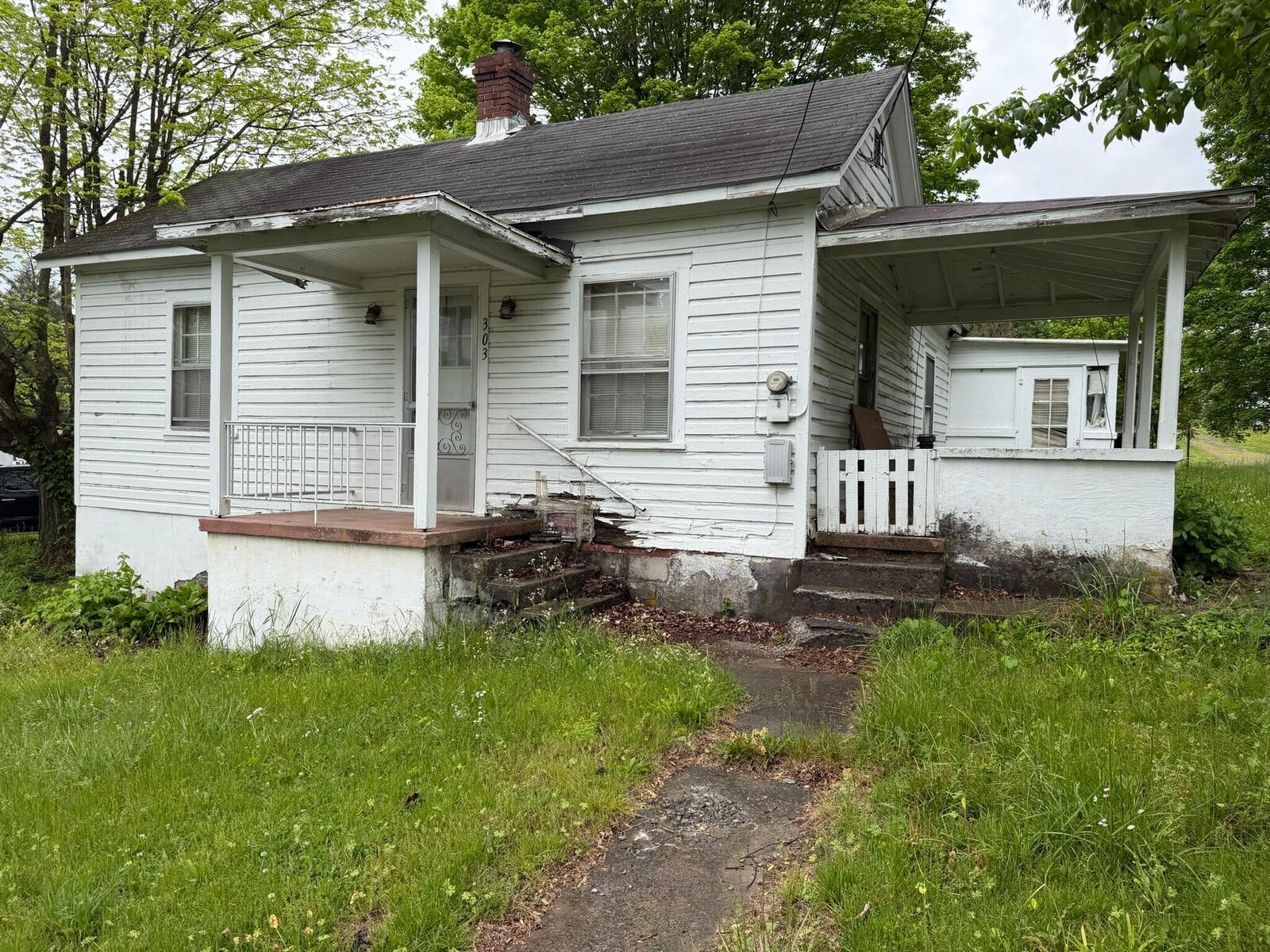 Property Photo:  357 Washington St Street  WV 24910 