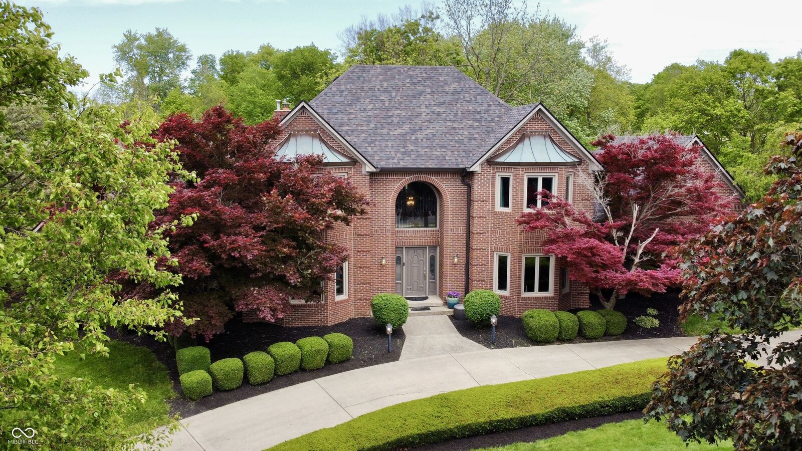 Property Photo: 152 Derbyshire Drive IN 46229