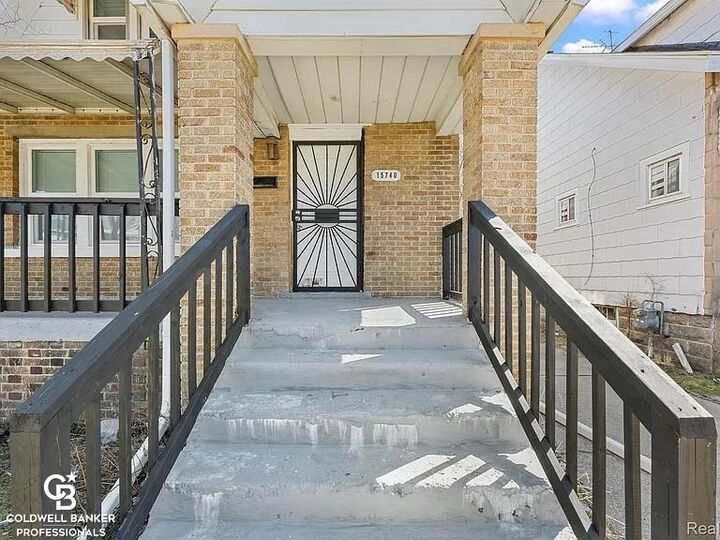 Property Photo:  15740 Hartwell Street  MI 48227 