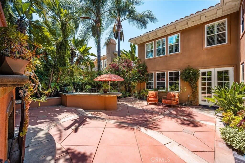 Property Photo:  40 Paso Robles  CA 92602 