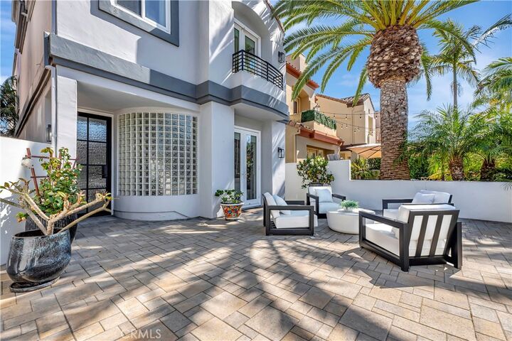 Property Photo:  620 22nd Street  CA 92648 